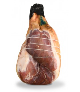 Prosciutto di San Daniele AOP désossé, avec sa typique forme Addobbo