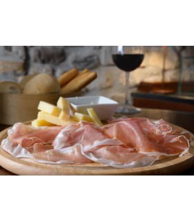 Assiette de jambon kurde de San Daniele DOP "La GLACERE" avec fromage